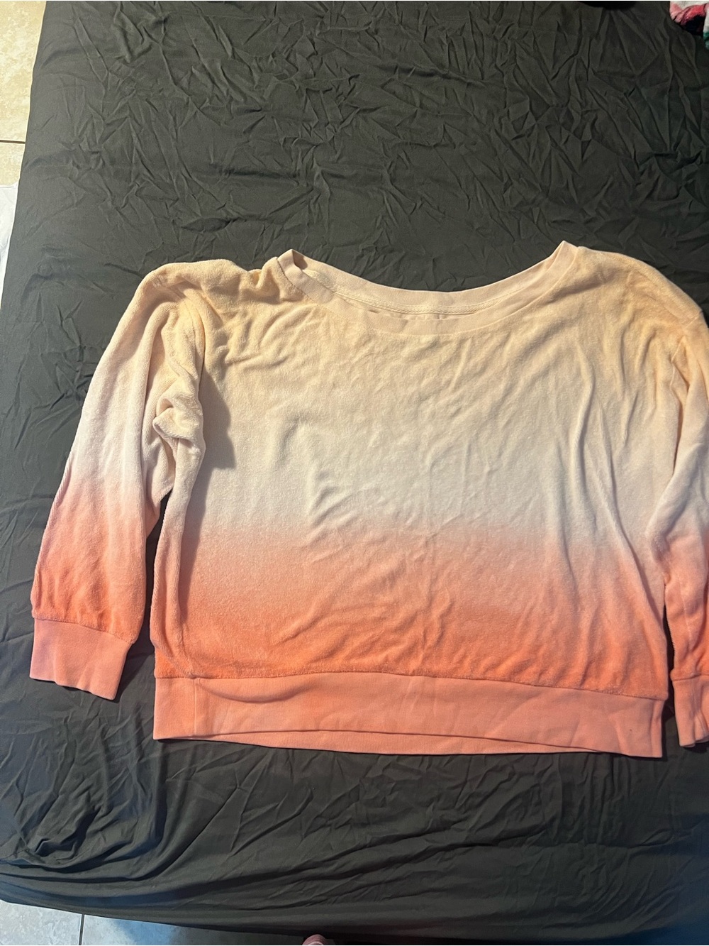 GAP Women's Ombre Crewneck Sweater in Peach and Cream